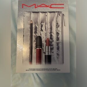 MAC Powder Kiss Lip Kit: Brown